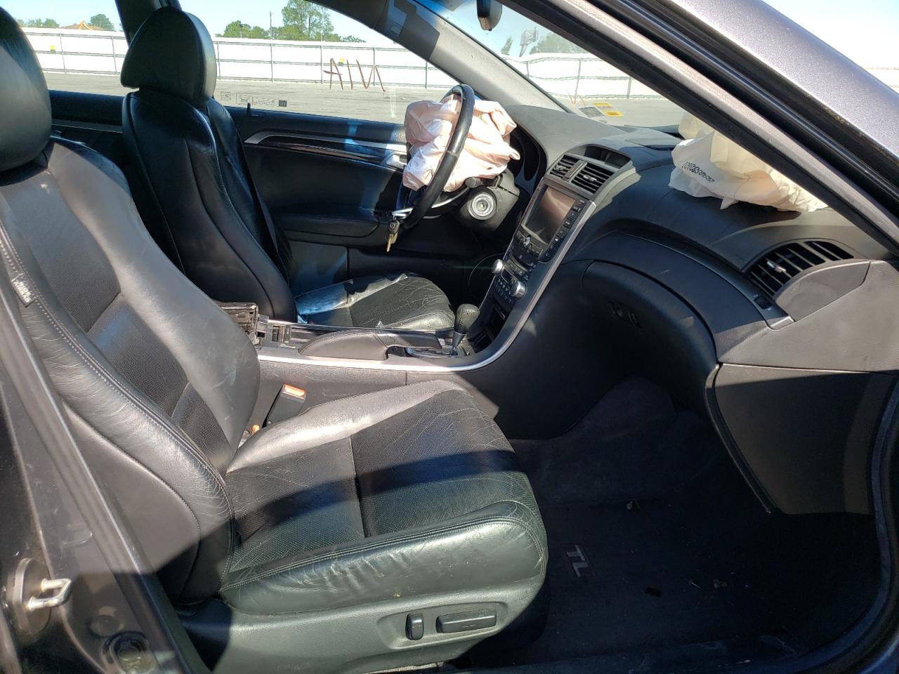 Photo 5 from auction – 2004 ACURA TL with VIN 19UUA66244A056227