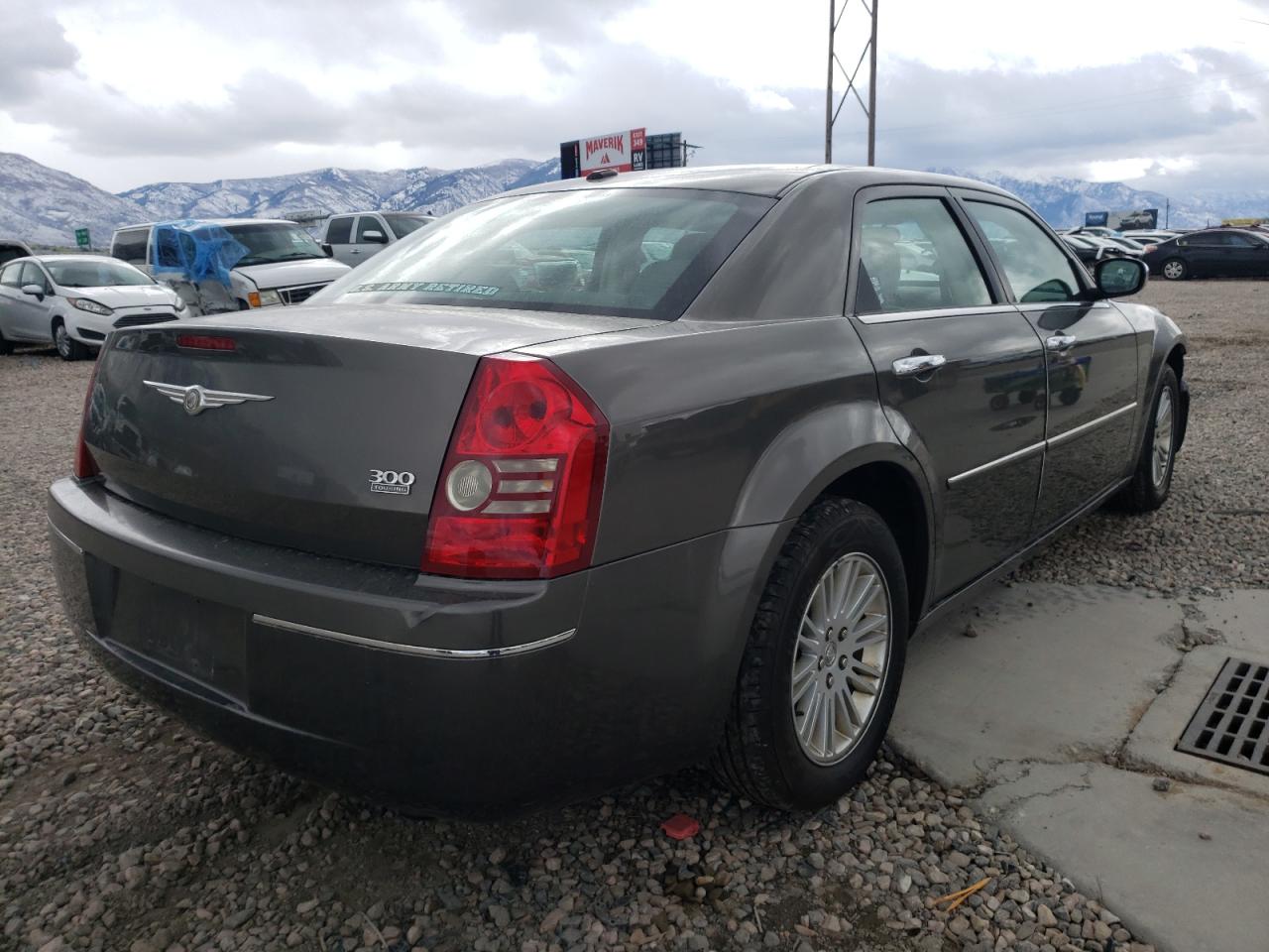 Photo 4 from auction – 2010 CHRYSLER 300 TOURIN with VIN 2C3CA5CV4AH167784