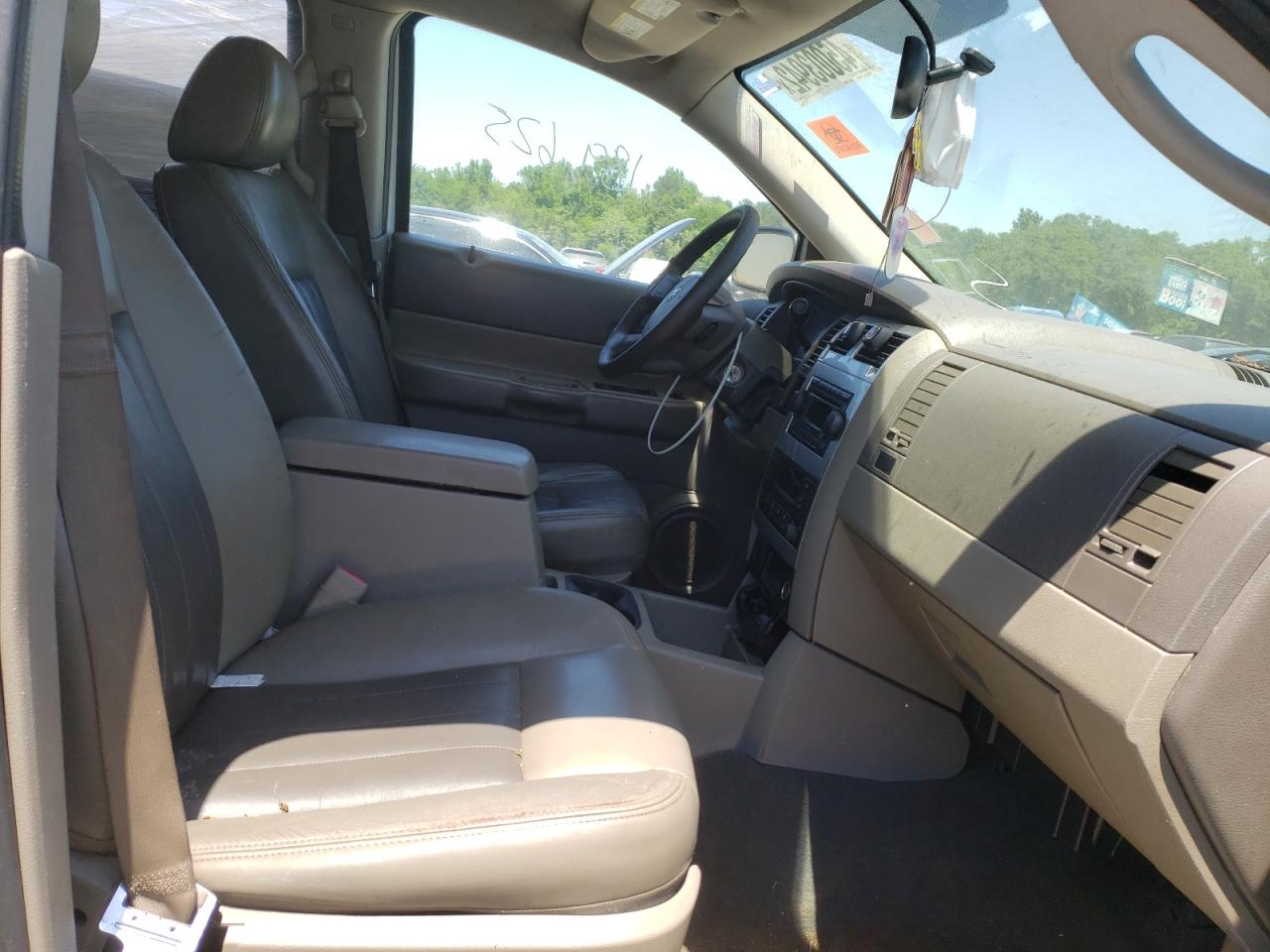 Photo 5 from auction – 2004 DODGE DURANGO LI with VIN 1D8HD58DX4F190051