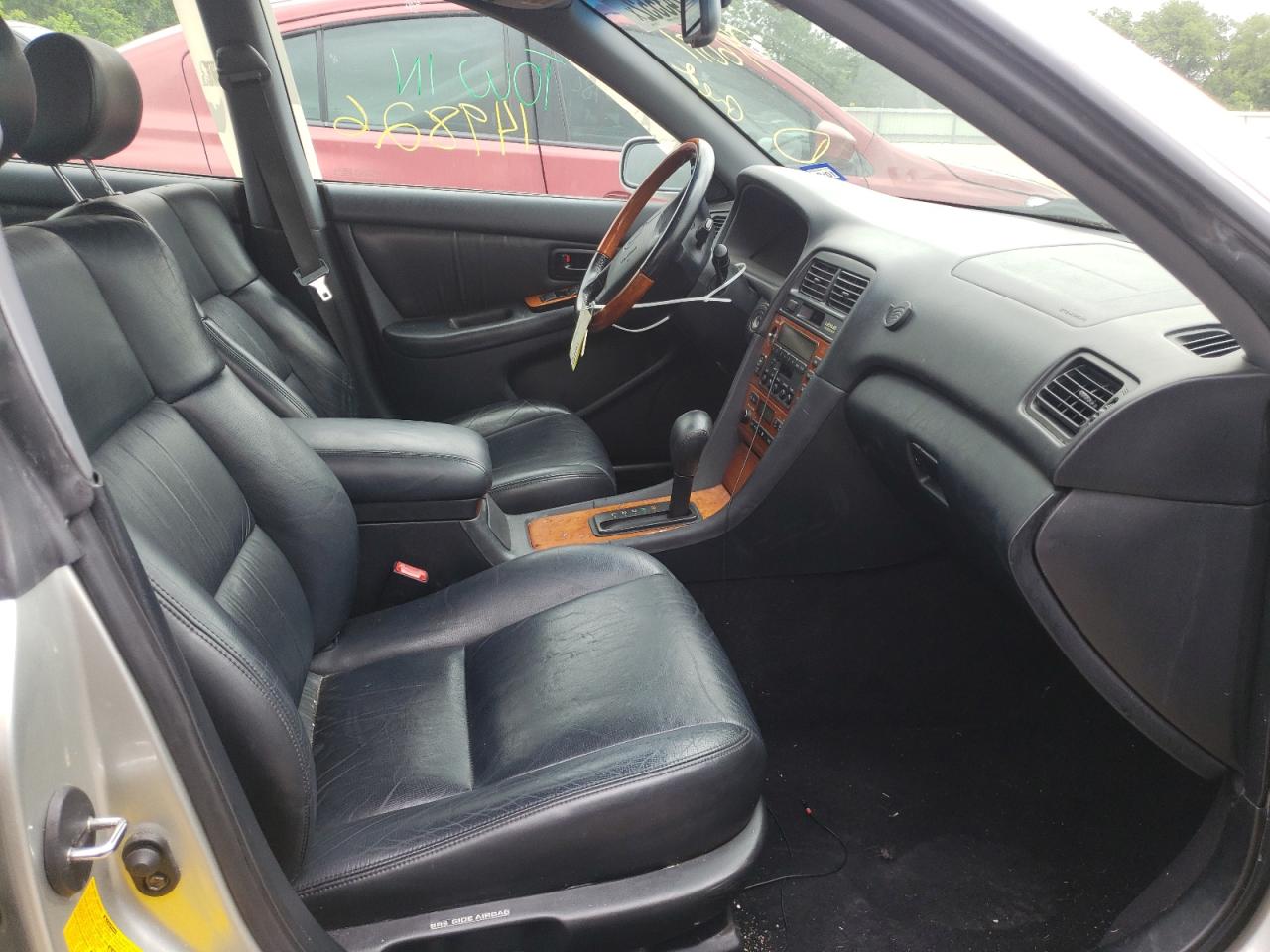 Photo 5 from auction – 2000 LEXUS ES 300 with VIN JT8BF28G9Y5096891
