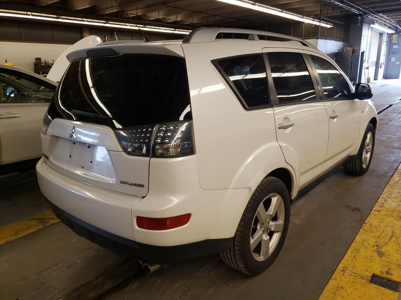 Photo 4 from auction – 2007 MITSUBISHI OUTLANDER with VIN JA4MT41X77Z009404