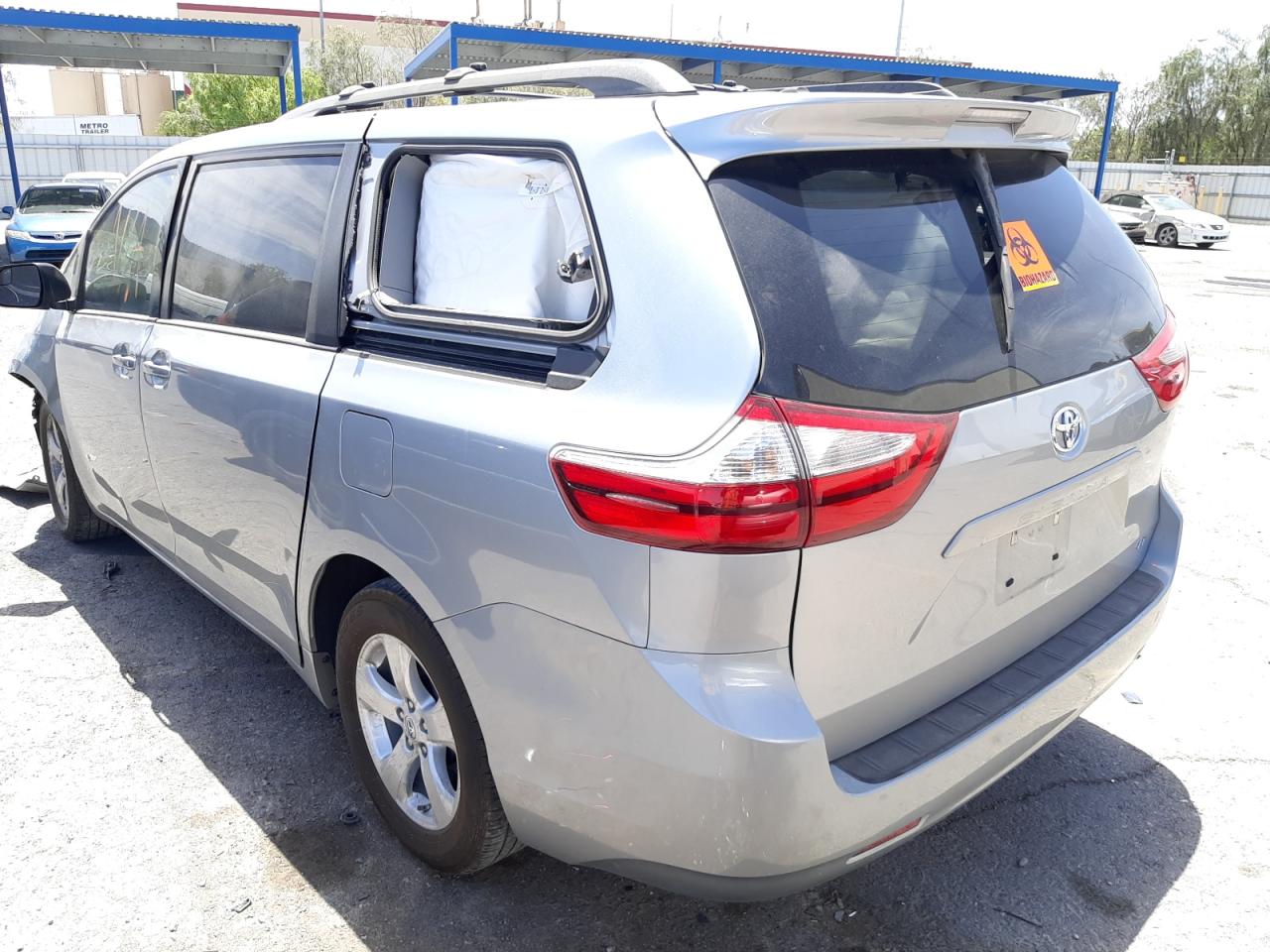Photo 3 from auction – 2015 TOYOTA SIENNA LE with VIN 5TDKK3DC1FS631001