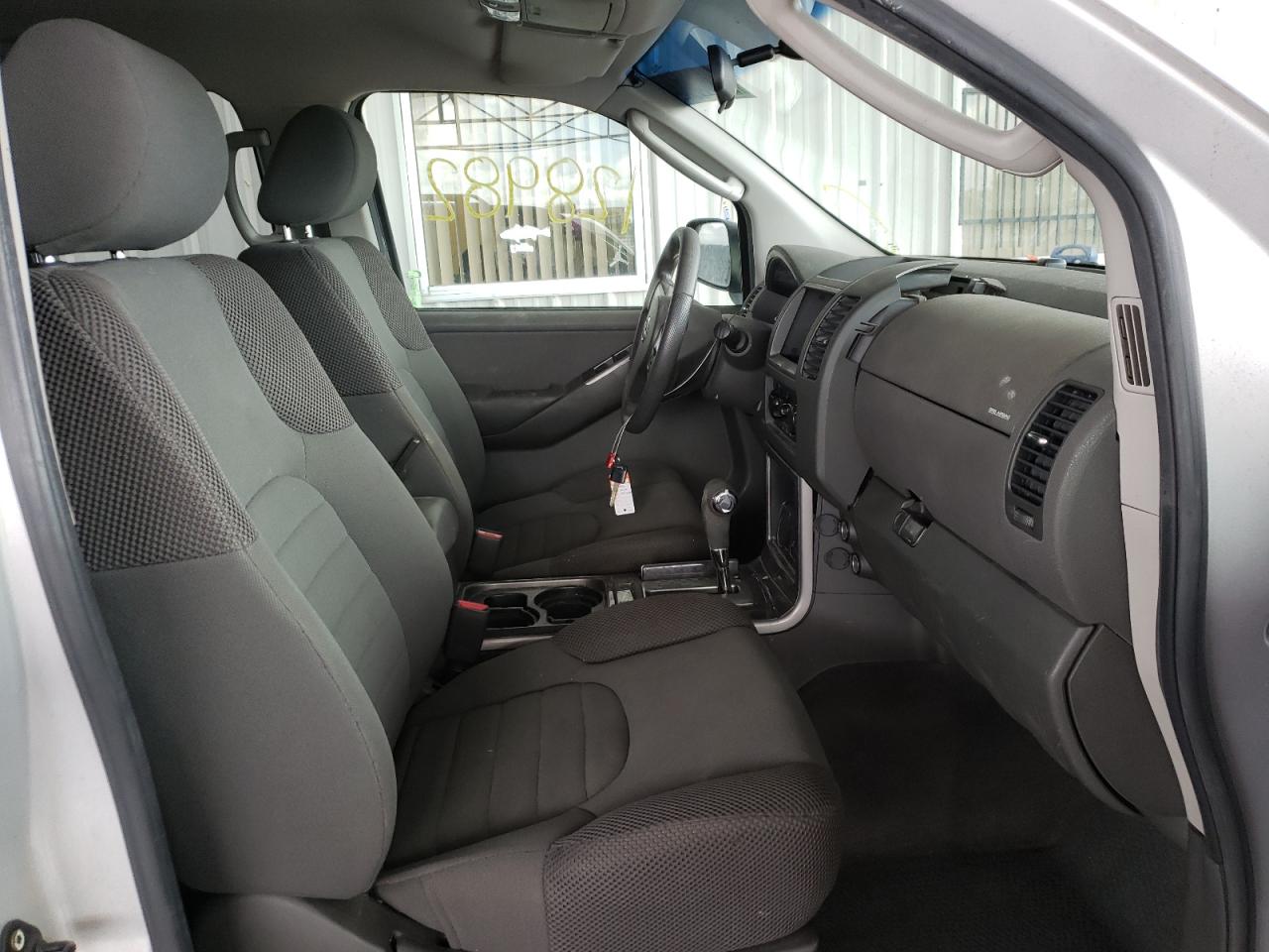 Photo 5 from auction – 2006 NISSAN PATHFINDER with VIN 5N1AR18U96C659415