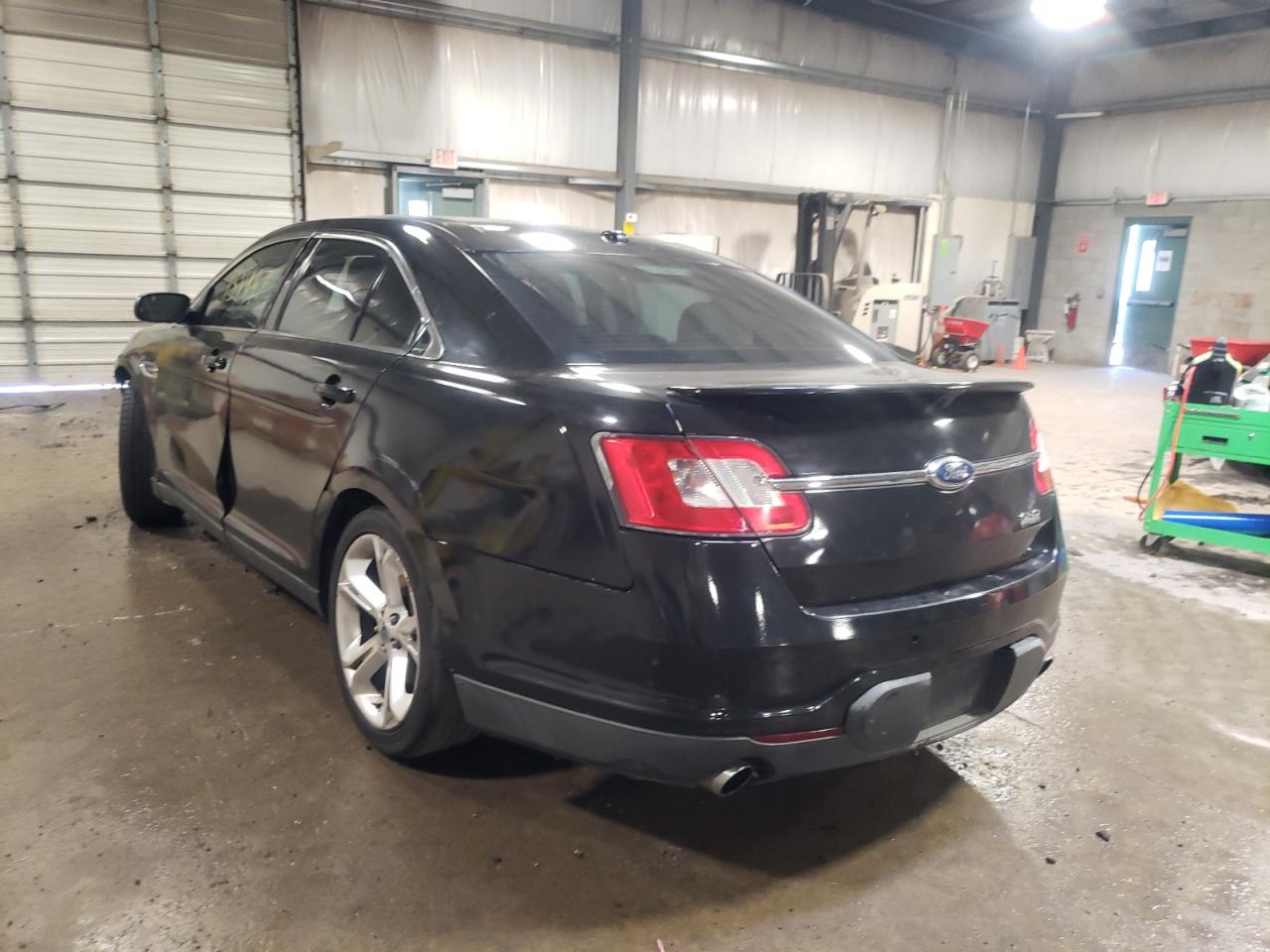 Photo 3 from auction – 2011 FORD TAURUS SHO with VIN 1FAHP2KT9BG148309