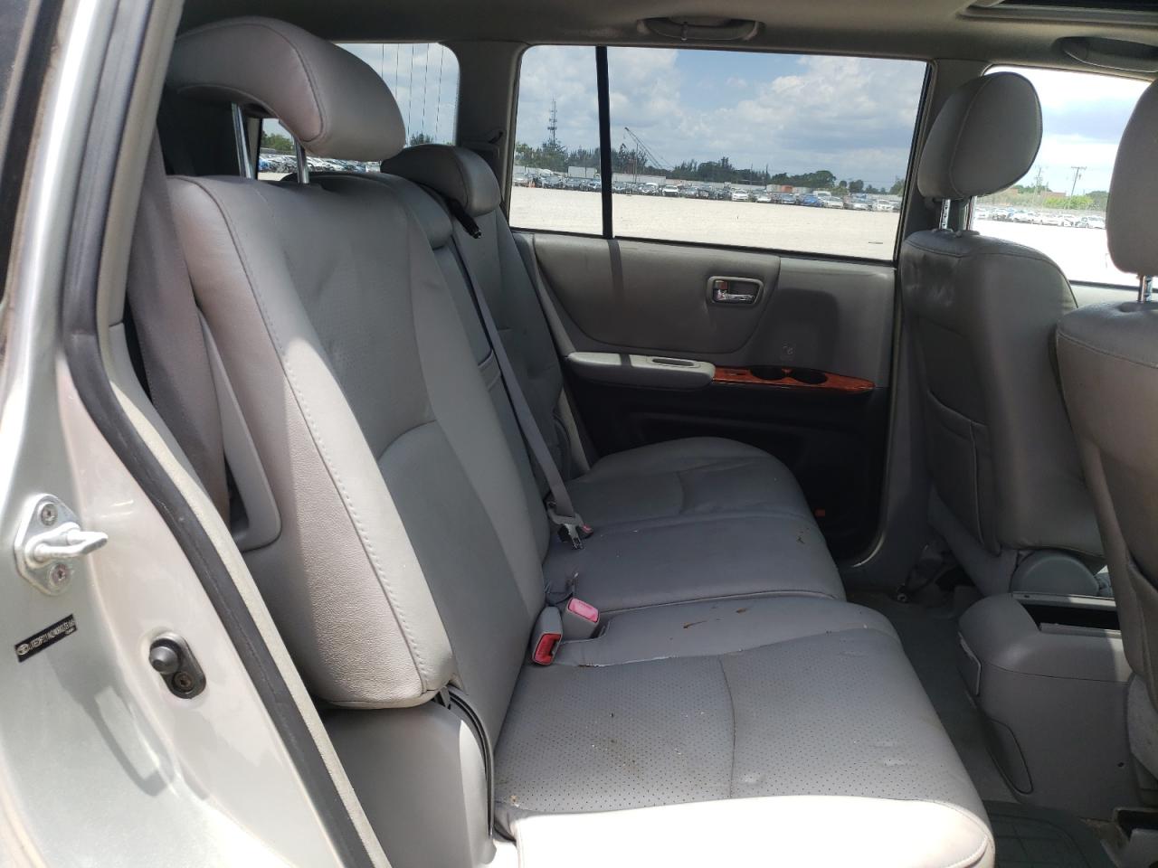 Photo 6 from auction – 2004 TOYOTA HIGHLANDER with VIN JTEDP21A240023166
