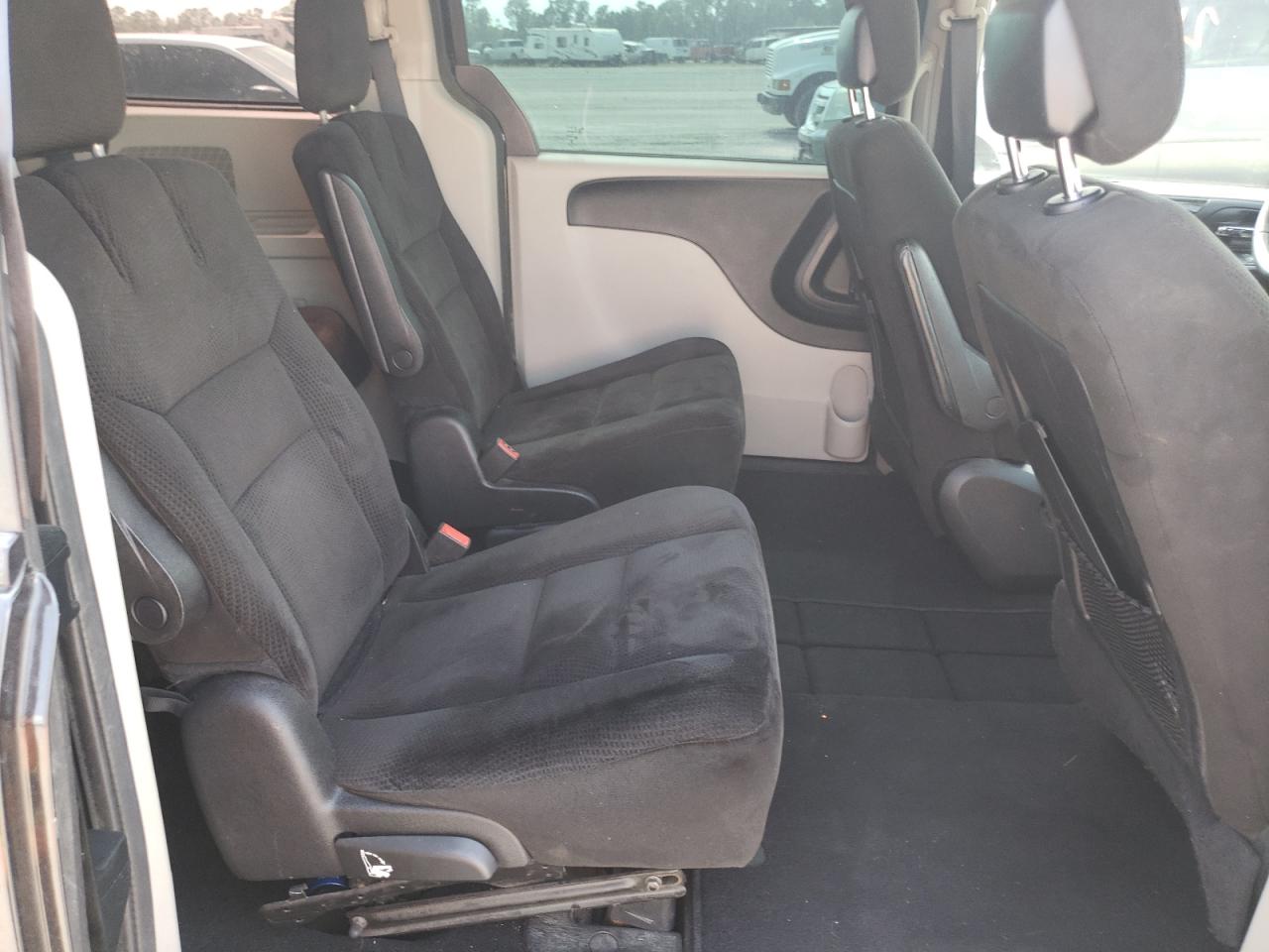 Photo 6 from auction – 2016 DODGE GRAND CARA with VIN 2C4RDGBG3GR250752