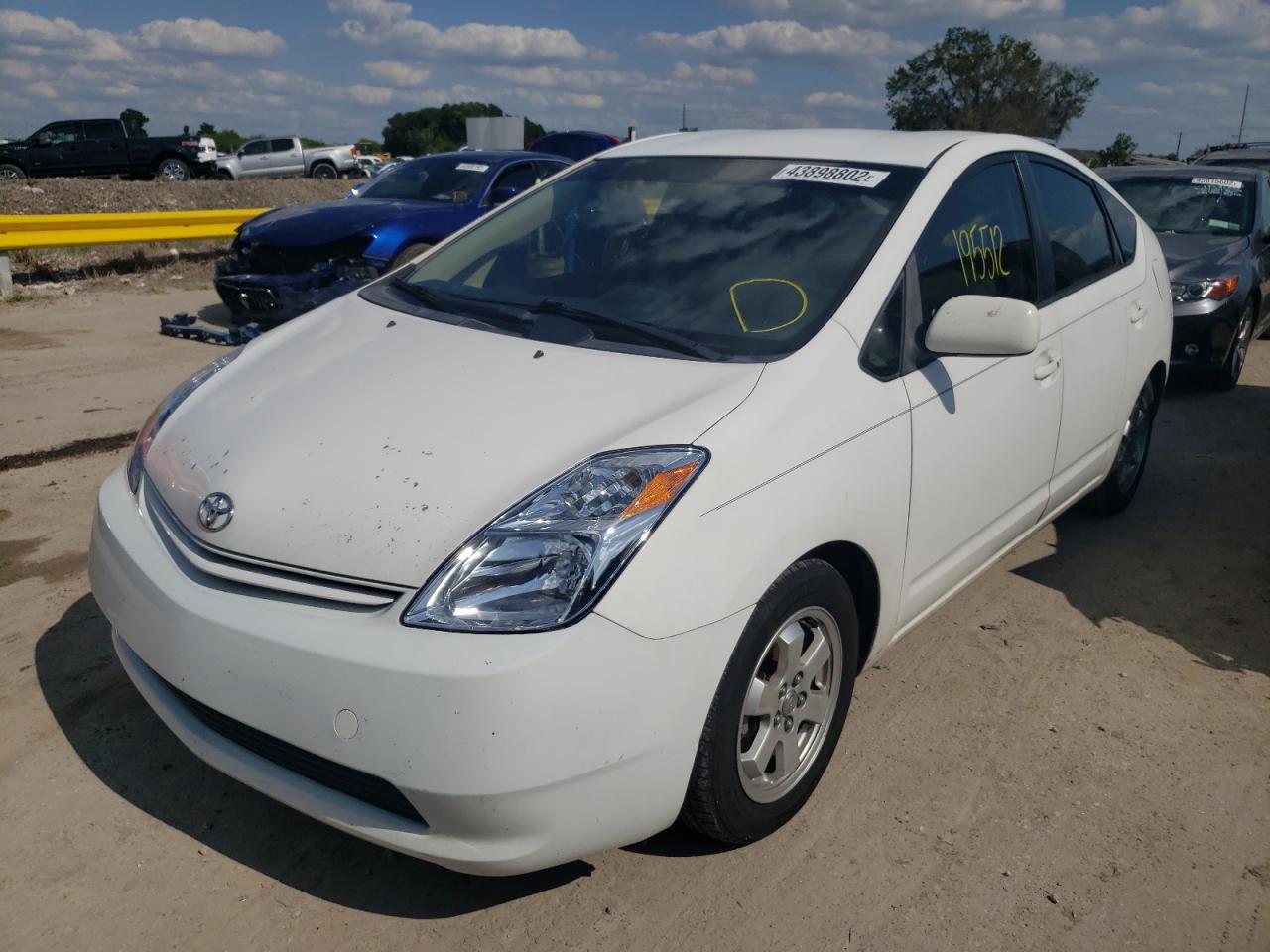 Photo 2 from auction – 2005 TOYOTA PRIUS with VIN JTDKB20U253050406