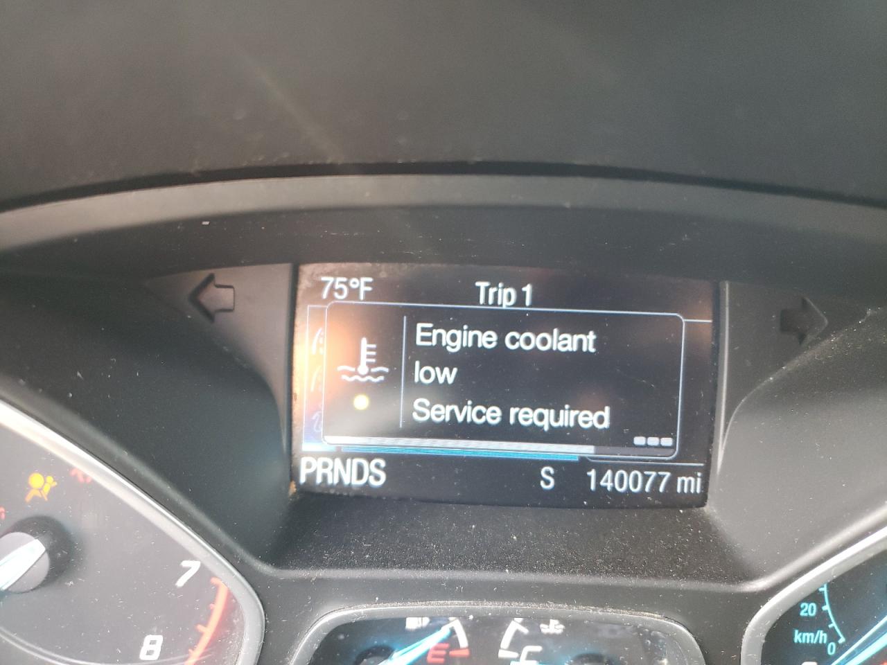 Zdjęcie 8 z aukcji – 2014 FORD ESCAPE SE z VIN 1FMCU0GX3EUC69853