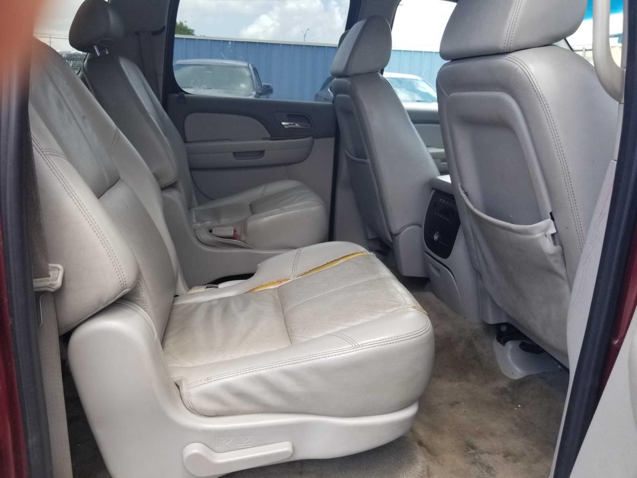 Photo 6 from auction – 2008 CHEVROLET SUBURBAN C with VIN 3GNFC16048G186686