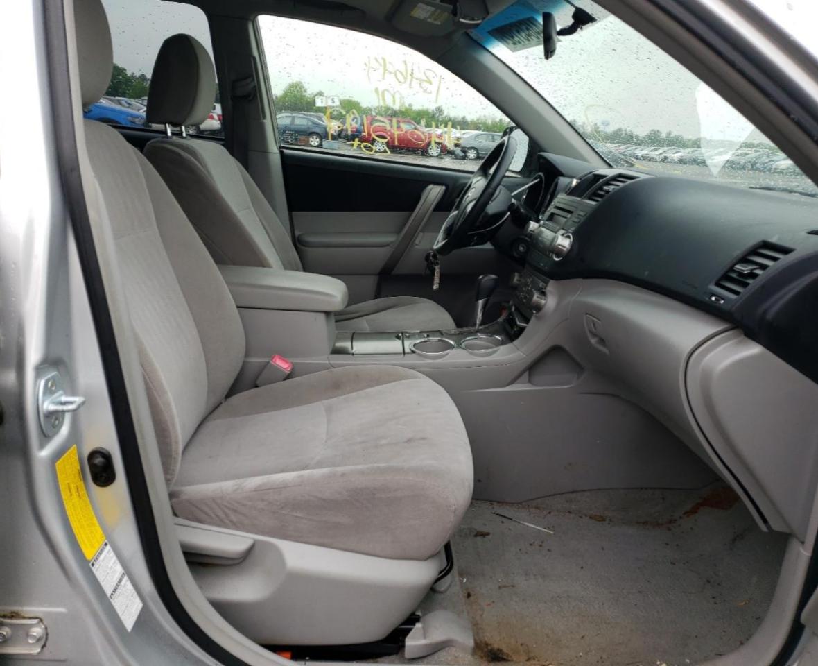 Photo 5 from auction – 2009 TOYOTA HIGHLANDER with VIN JTEES43A492123812
