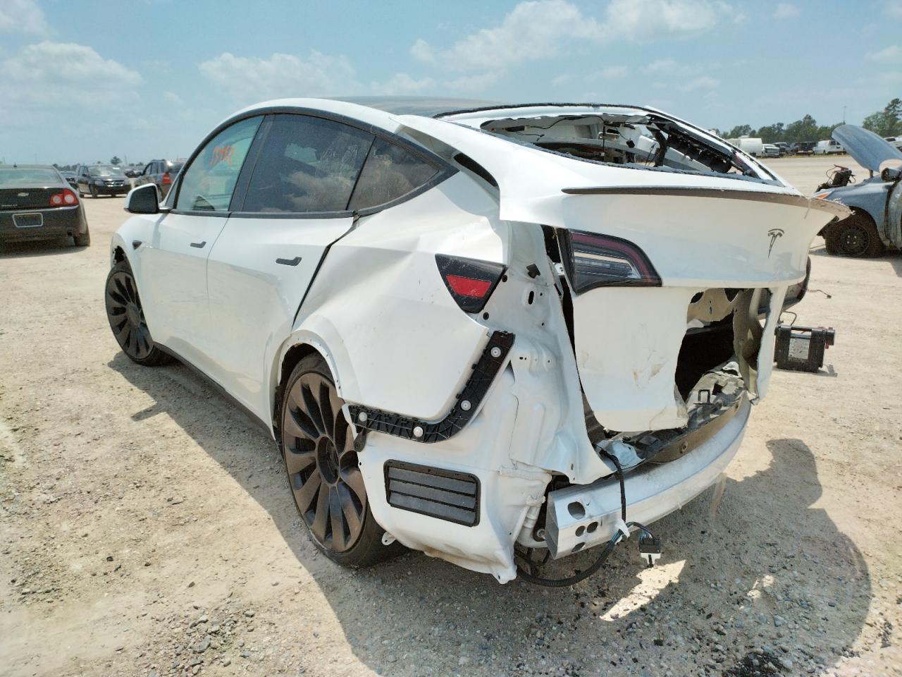 Photo 3 from auction – 2020 TESLA MODEL Y with VIN 5YJYGDEFXLF025562