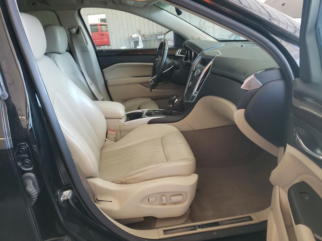 Photo 5 from auction – 2012 CADILLAC SRX LUXURY with VIN 3GYFNAE30CS656002