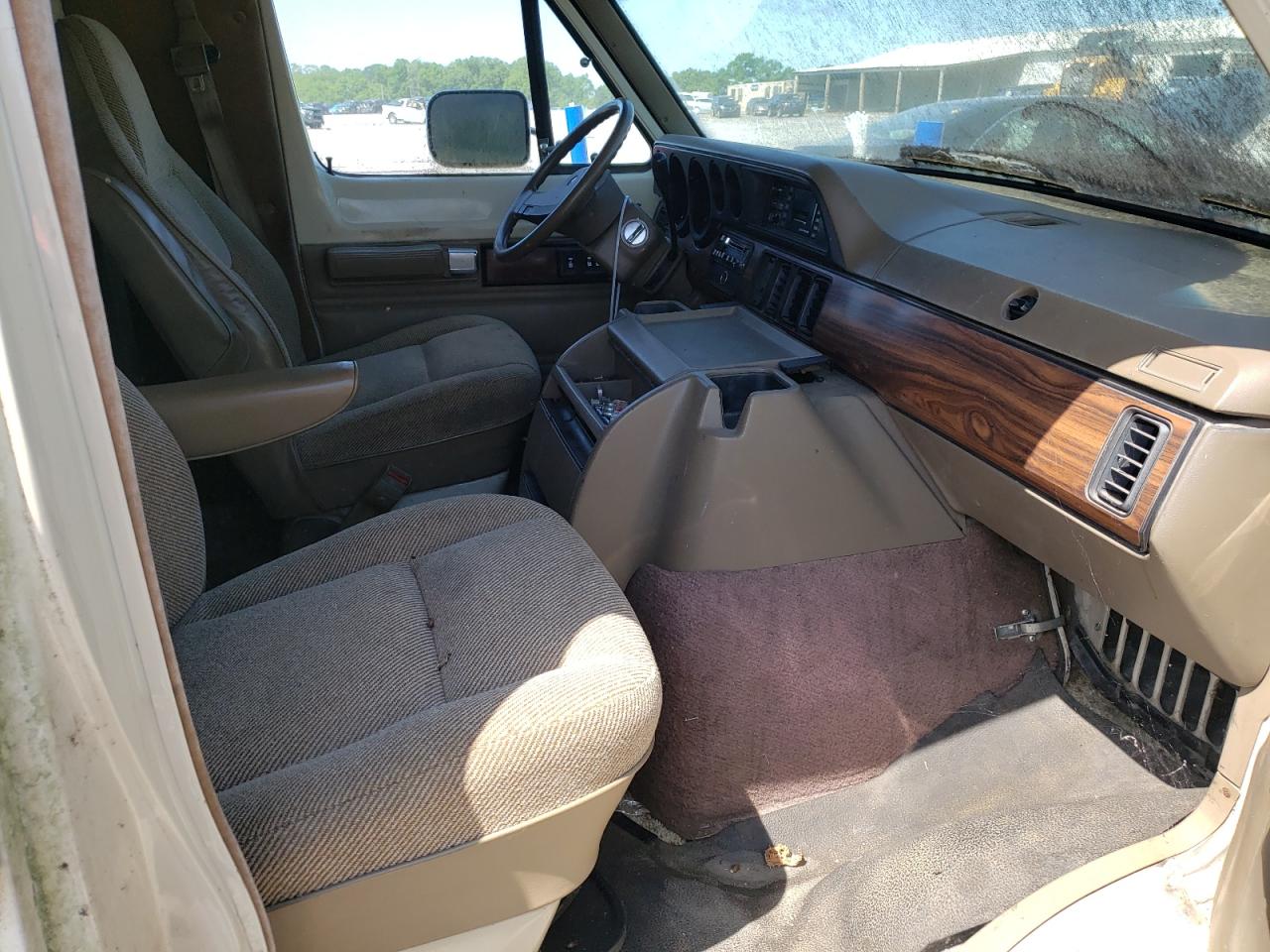 Photo 5 from auction – 1992 DODGE RAM VAN B3 with VIN 2B7KB31Z1NK115889