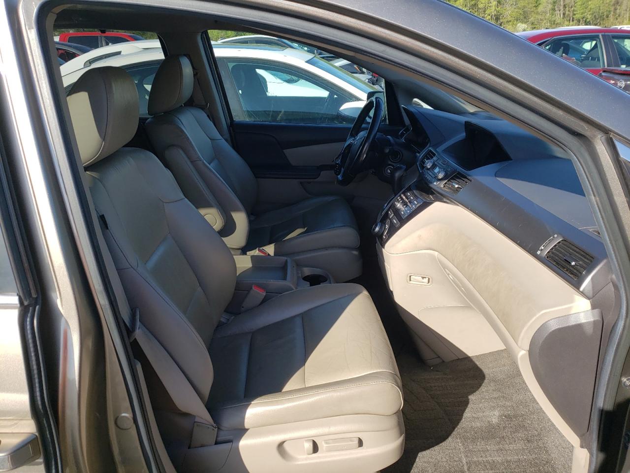 Photo 5 from auction – 2013 HONDA ODYSSEY EX with VIN 5FNRL5H63DB054095