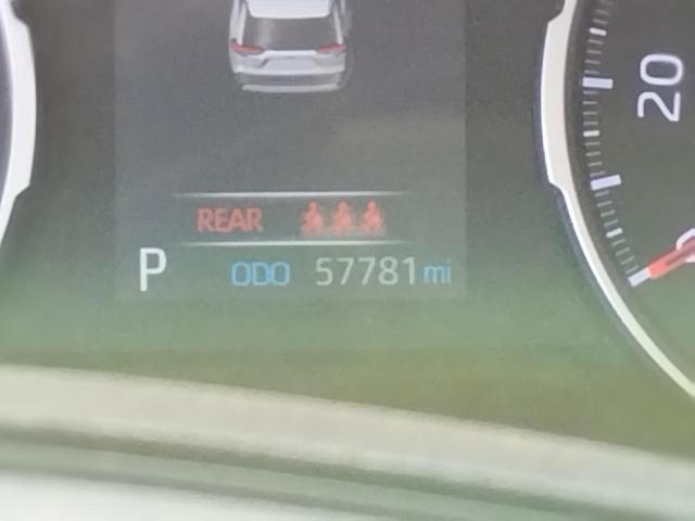Photo 8 from auction – 2019 TOYOTA RAV4 LE with VIN JTMF1RFV4KD015143