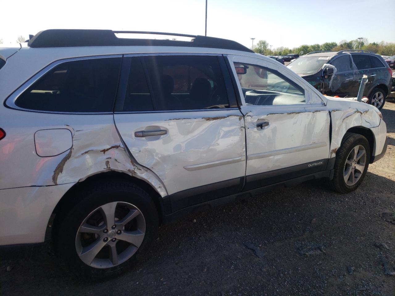 Photo 9 from auction – 2013 SUBARU OUTBACK 3. with VIN 4S4BRDSC6D2290439