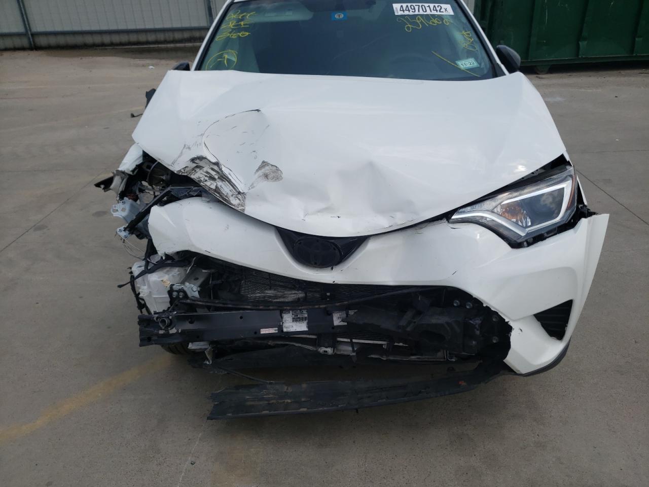 Photo 9 from auction – 2016 TOYOTA RAV4 LE with VIN 2T3ZFREV5GW239662