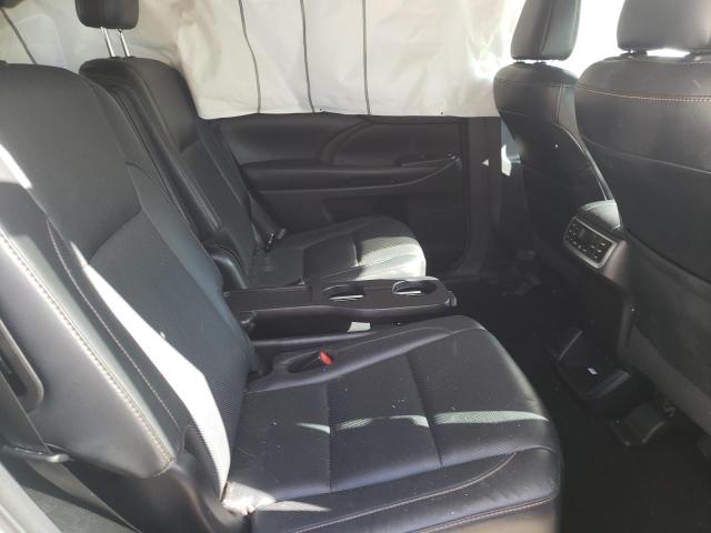 Photo 6 from auction – 2018 TOYOTA HIGHLANDER with VIN 5TDDGRFH0JS039331
