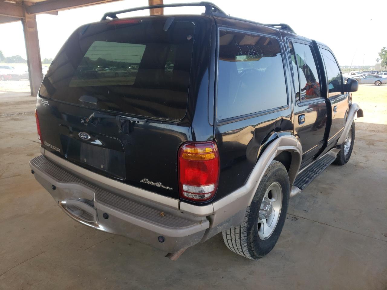Photo 4 from auction – 2000 FORD EXPLORER E with VIN 1FMDU64P6YZA34978