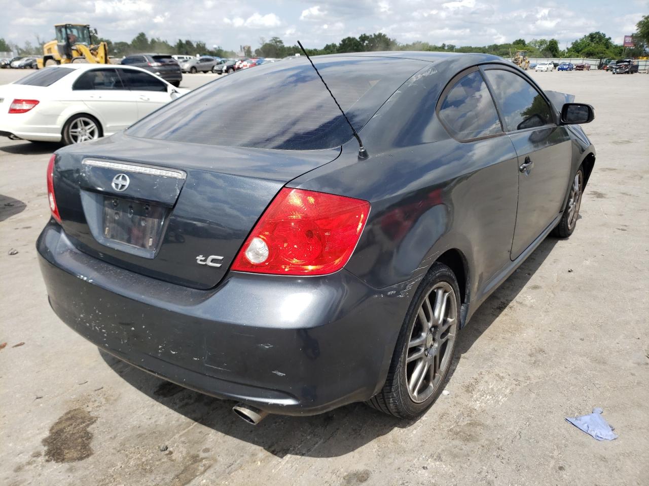 Photo 4 from auction – 2006 TOYOTA SCION TC with VIN JTKDE177260082892