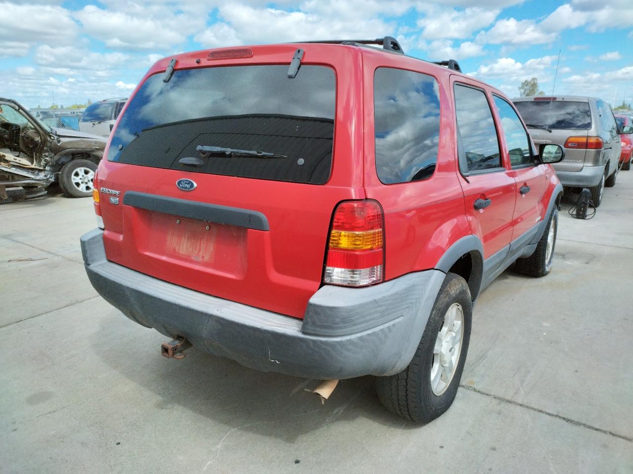 Photo 4 from auction – 2002 FORD ESCAPE XLT with VIN 1FMYU041X2KC50603
