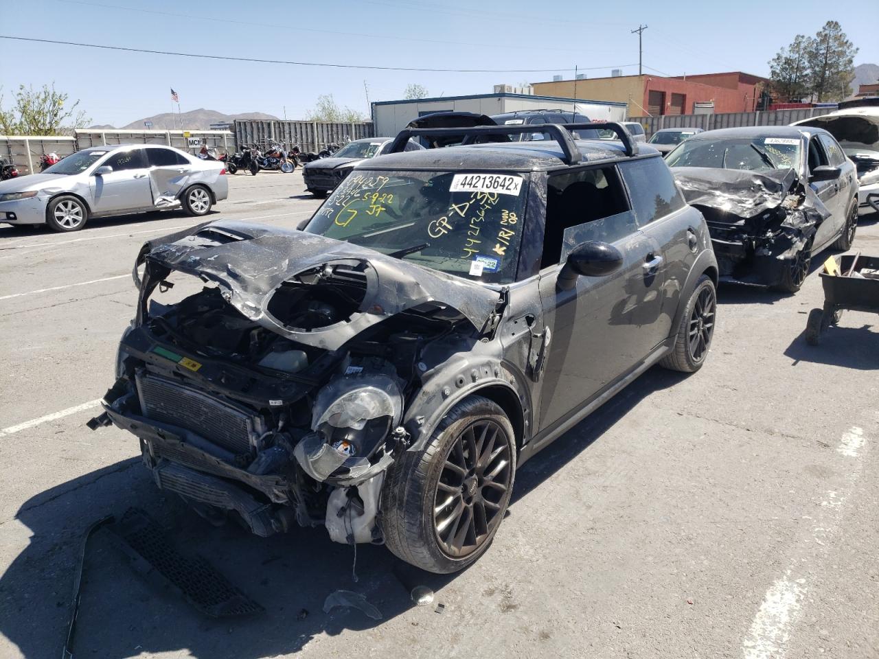 Photo 2 from auction – 2011 MINI COOPER S with VIN WMWSV3C55BTY20544