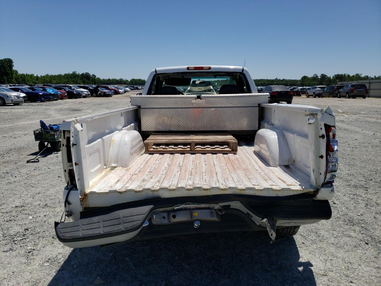 Photo 6 from auction – 2001 CHEVROLET SILVERADO with VIN 1GCEC14W91Z182862
