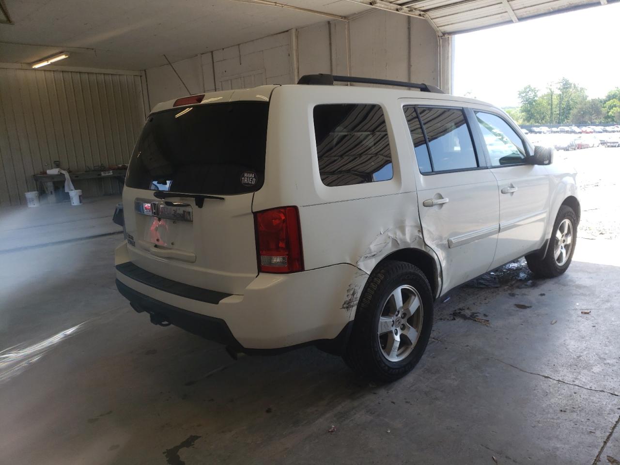 Photo 4 from auction – 2011 HONDA PILOT EXL with VIN 5FNYF3H52BB047960