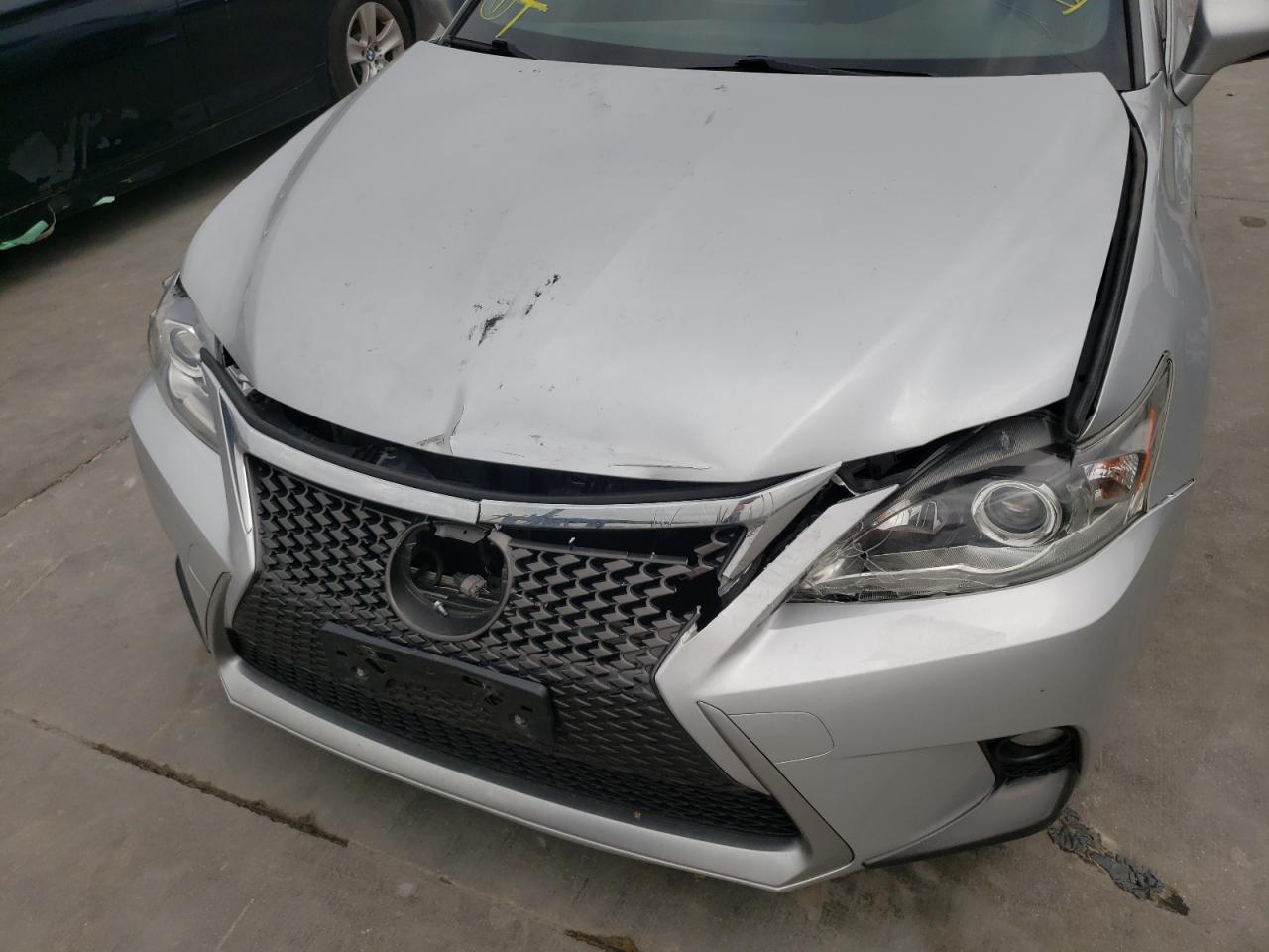 Photo 9 from auction – 2014 LEXUS CT 200 with VIN JTHKD5BH9E2197659