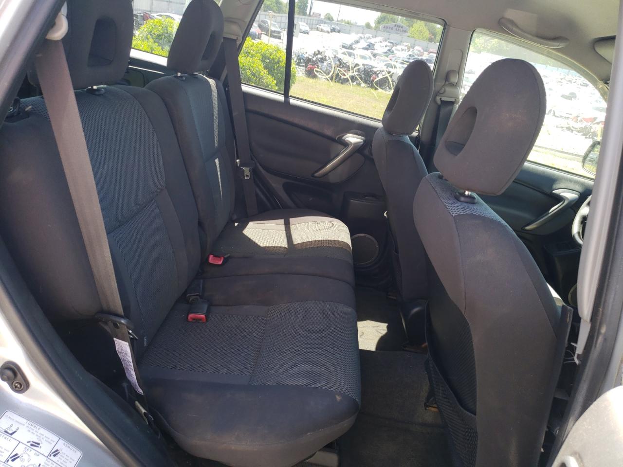 Photo 6 from auction – 2005 TOYOTA RAV4 with VIN JTEHD20V456038779