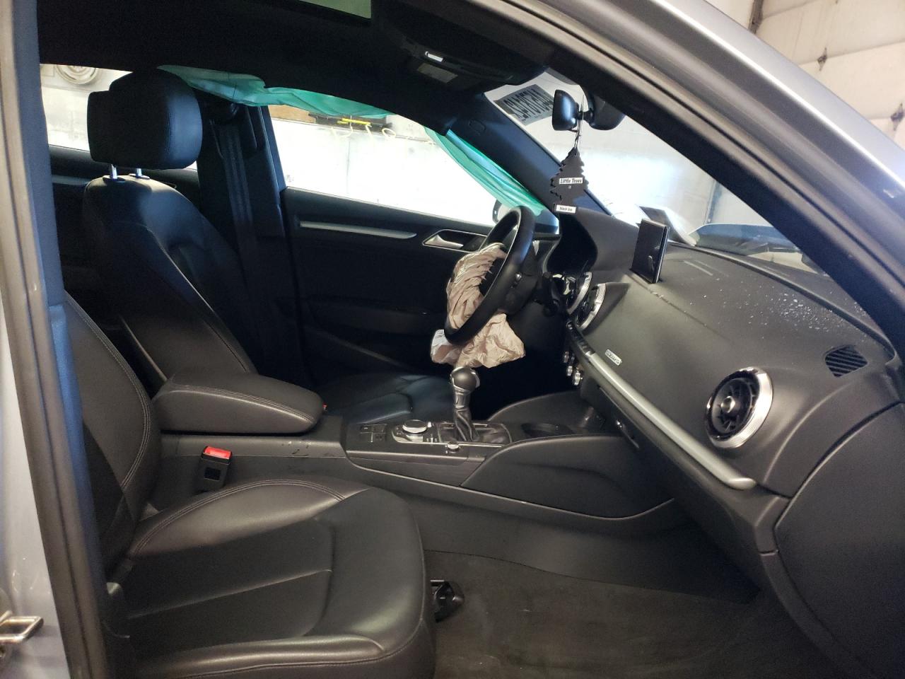 Photo 5 from auction – 2017 AUDI A3 PREMIUM with VIN WAUB8GFF0H1026476