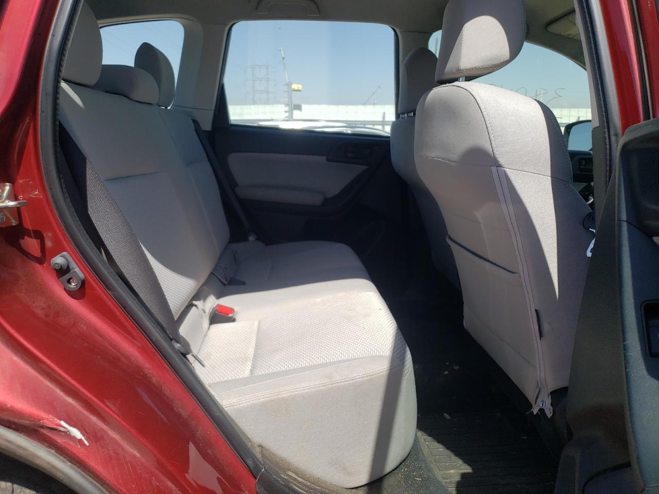 Photo 6 from auction – 2017 SUBARU FORESTER 2 with VIN JF2SJAAC3HG565805