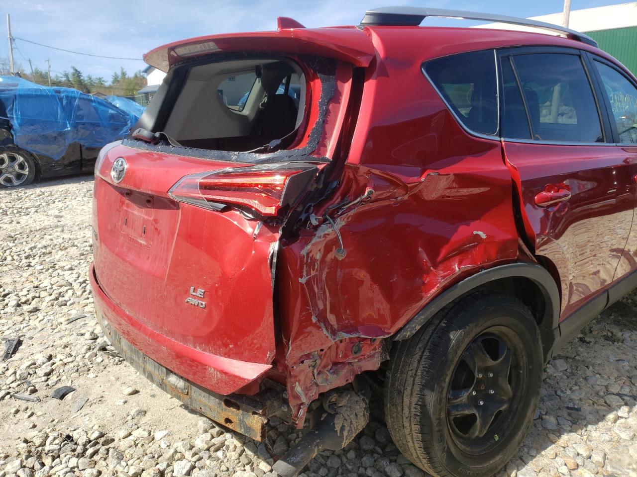 Photo 9 from auction – 2016 TOYOTA RAV4 LE with VIN 2T3BFREV7GW495836