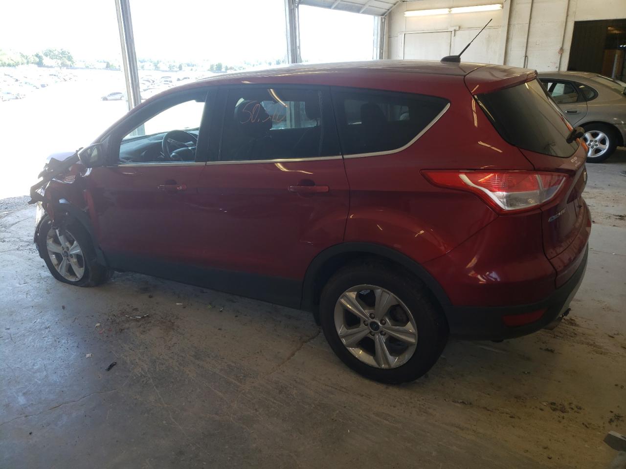 Photo 3 from auction – 2016 FORD ESCAPE SE with VIN 1FMCU9GX1GUC61189