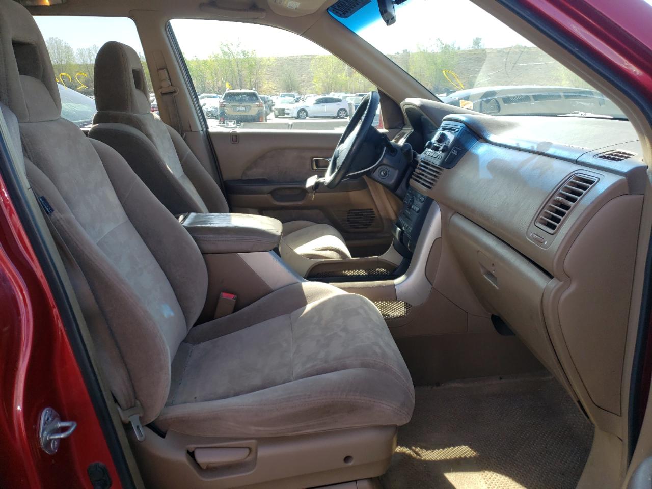 Photo 5 from auction – 2005 HONDA PILOT EX with VIN 5FNYF18435B063939