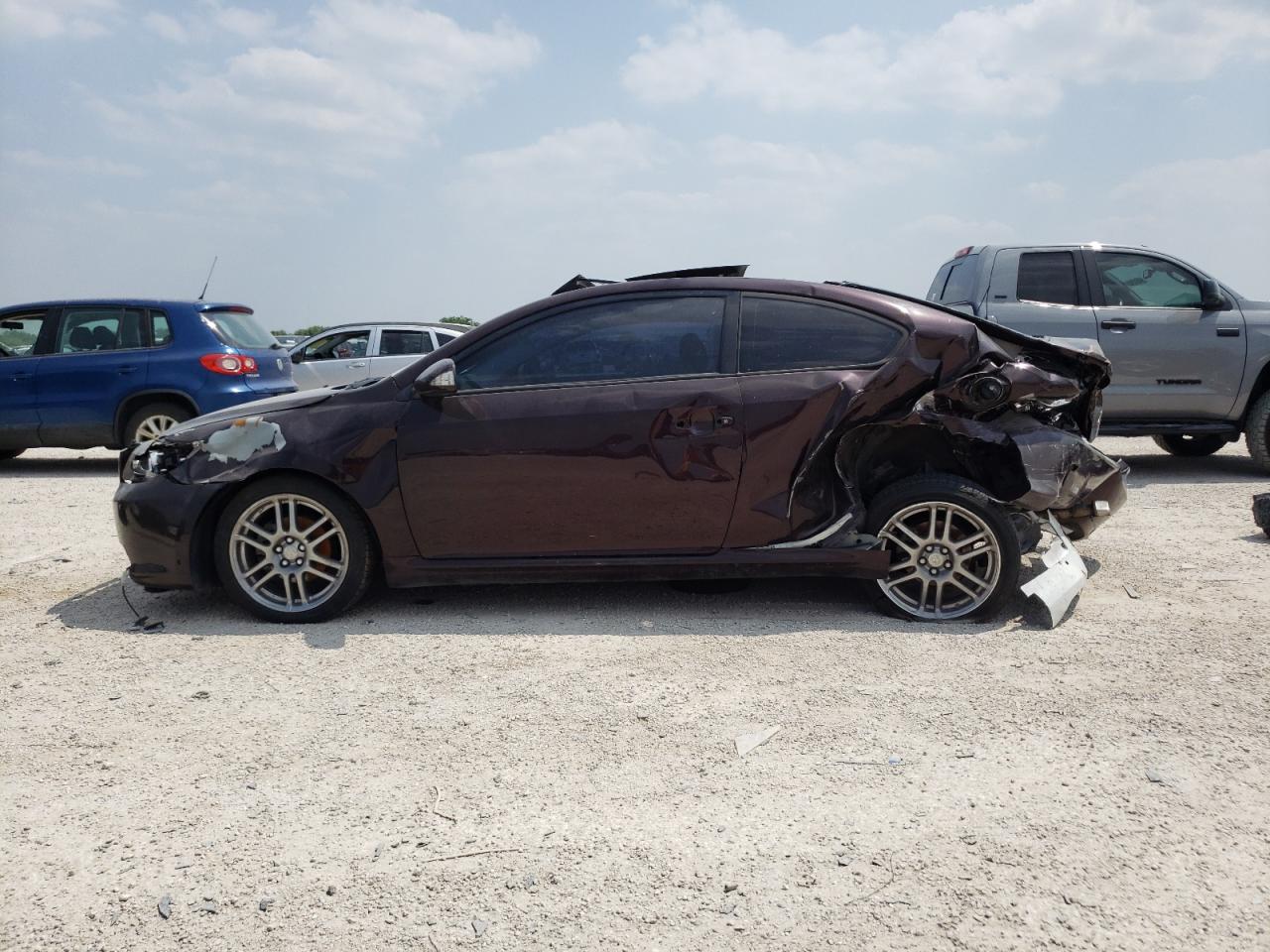 Photo 9 from auction – 2010 TOYOTA SCION TC with VIN JTKDE3B7XA0321648