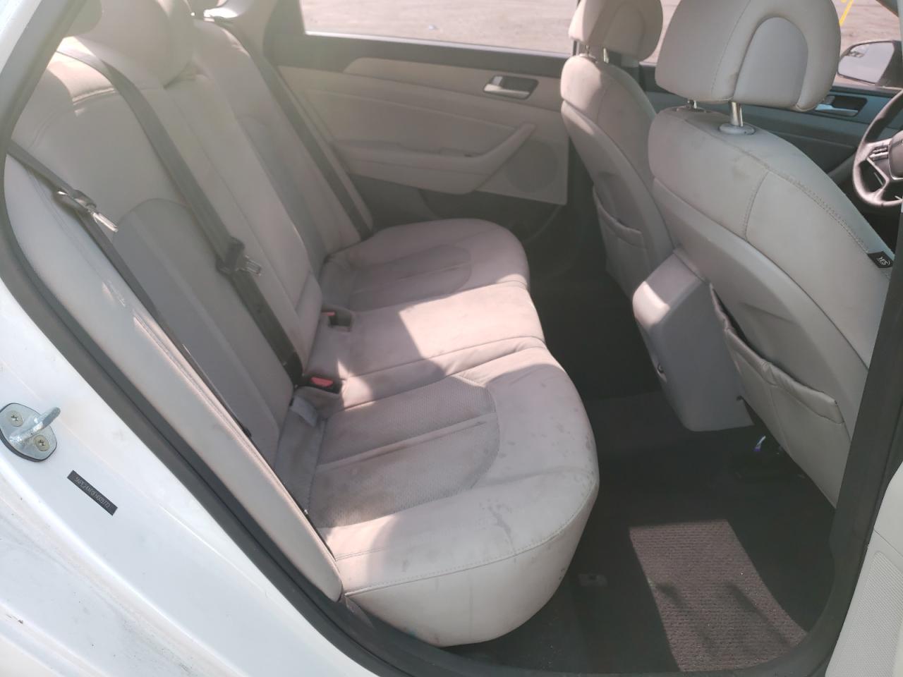 Photo 6 from auction – 2015 HYUNDAI SONATA SE with VIN 5NPE24AF0FH009772