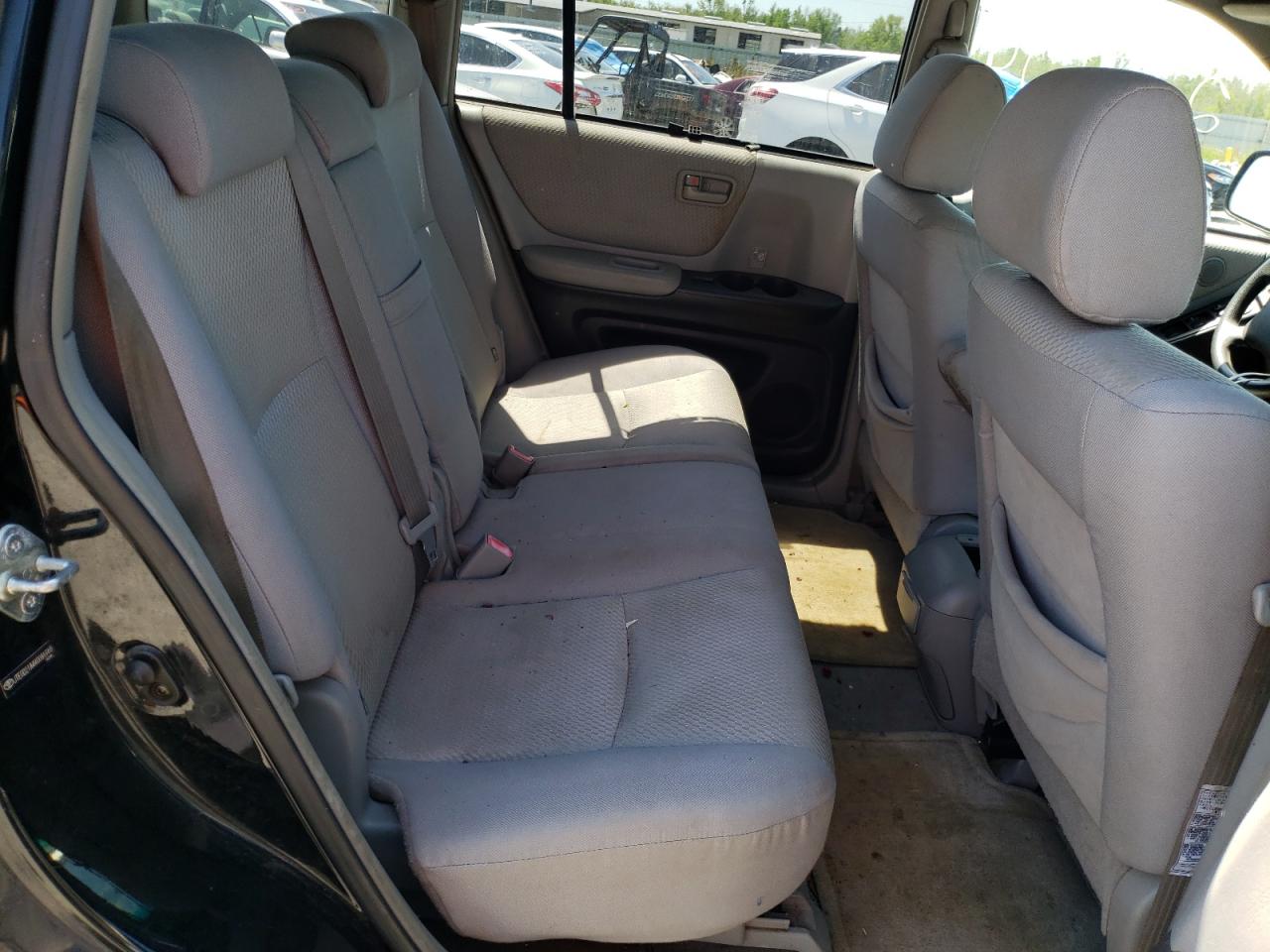 Photo 6 from auction – 2004 TOYOTA HIGHLANDER with VIN JTEGD21A440086968