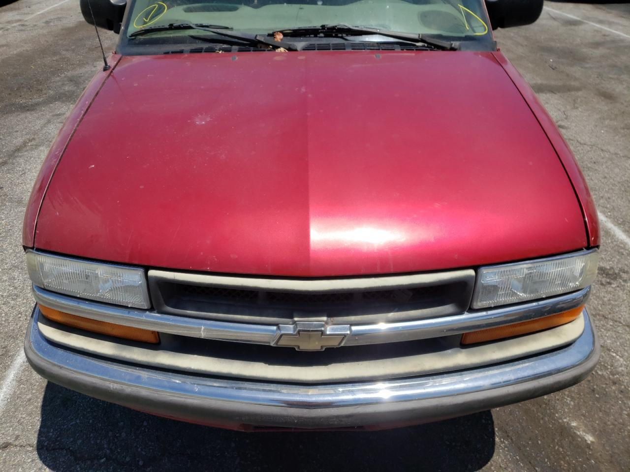 Photo 7 from auction – 2000 CHEVROLET BLAZER with VIN 1GNCS13WXY2240385
