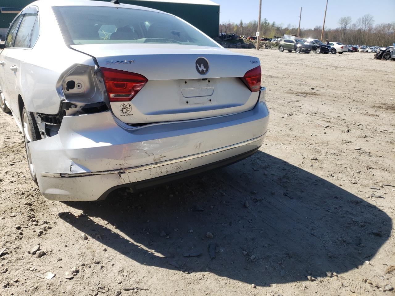 Photo 9 from auction – 2015 VOLKSWAGEN PASSAT SE with VIN 1VWBT7A30FC003115