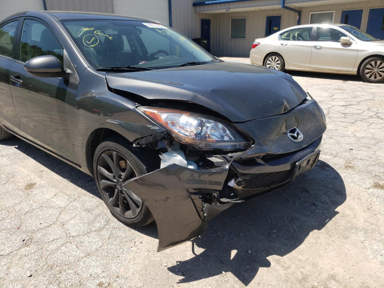 Photo 9 from auction – 2011 MAZDA 3 S with VIN JM1BL1W5XB1417082