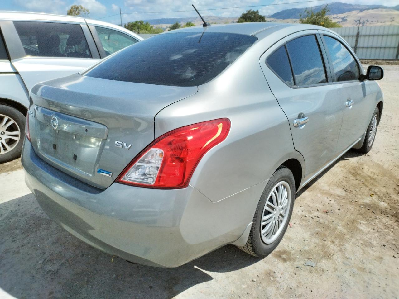 Photo 4 from auction – 2012 NISSAN VERSA S with VIN 3N1CN7AP2CL892345