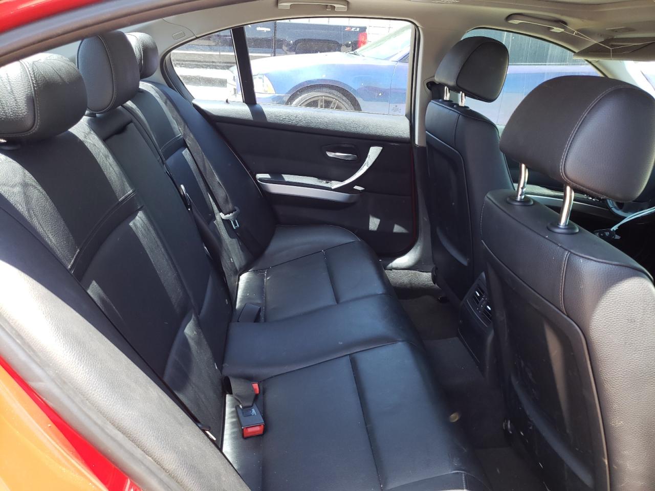 Photo 6 from auction – 2011 BMW 328 I with VIN WBAPH7C53BE131417