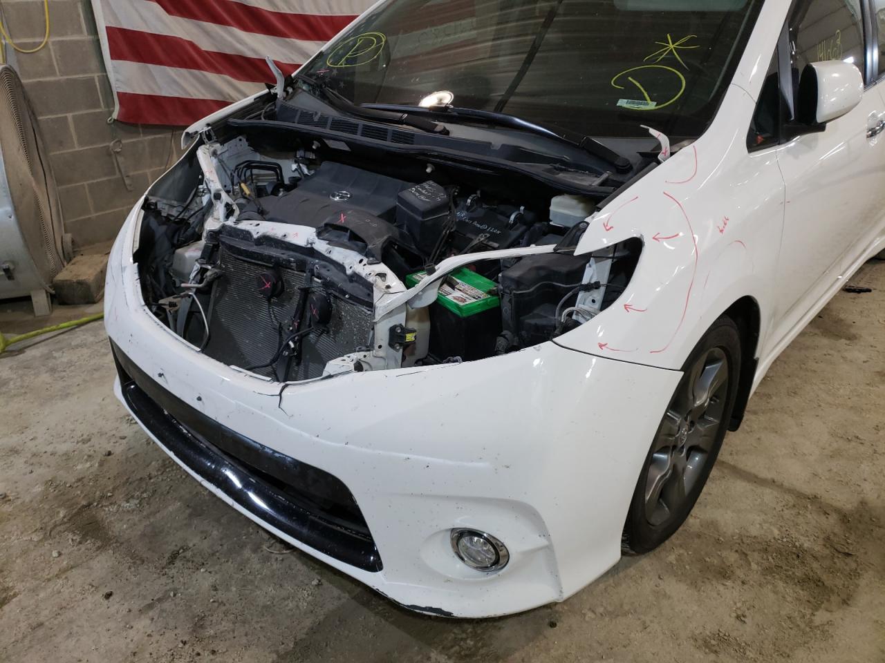 Photo 9 from auction – 2015 TOYOTA SIENNA SPO with VIN 5TDXK3DC6FS632215