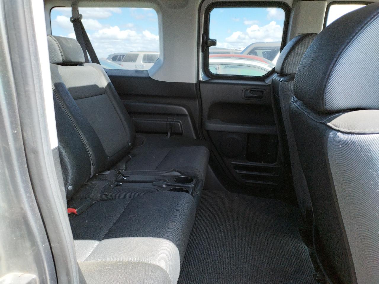 Photo 6 from auction – 2005 HONDA ELEMENT EX with VIN 5J6YH28645L011583