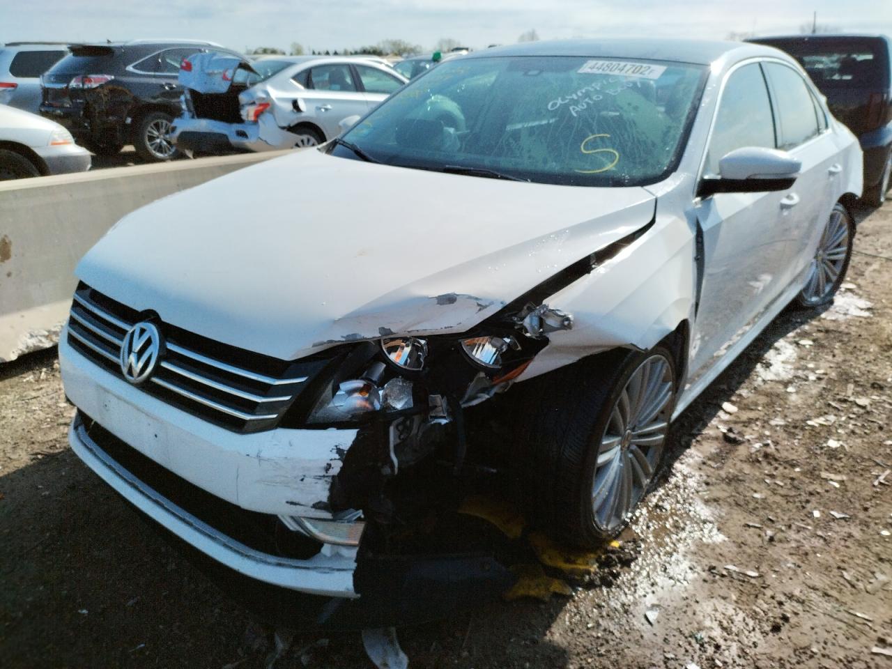 Photo 2 from auction – 2014 VOLKSWAGEN PASSAT SE with VIN 1VWBS7A33EC001327