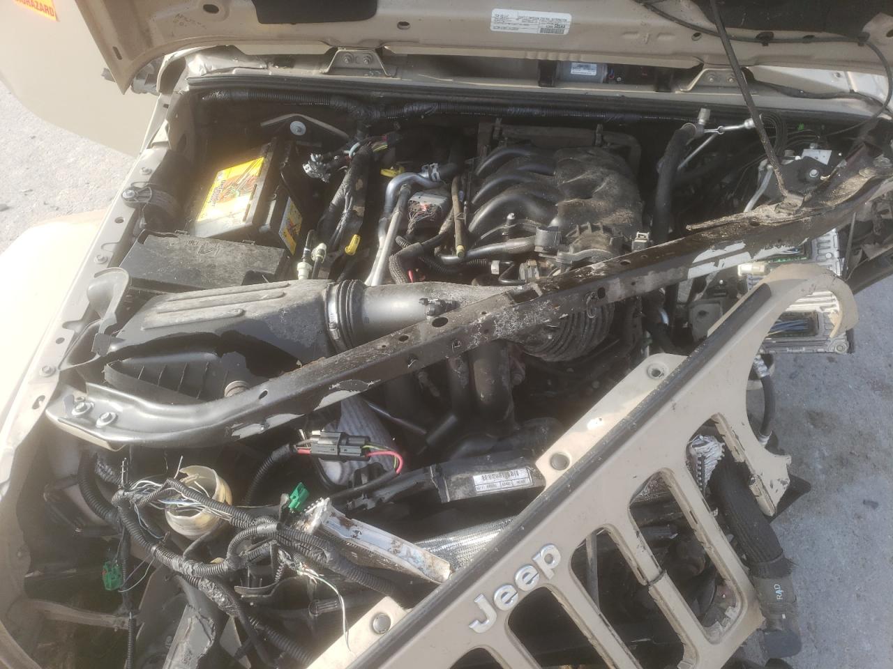 Photo 7 from auction – 2016 JEEP WRANGLER U with VIN 1C4BJWEG0GL230922