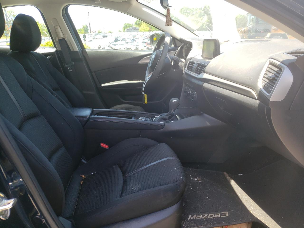 Photo 5 from auction – 2017 MAZDA 3 SPORT with VIN 3MZBN1U7XHM108266