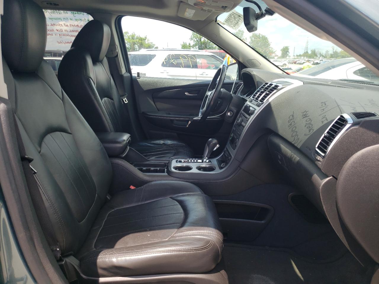 Photo 5 from auction – 2010 GMC ACADIA SLT with VIN 1GKLVNEDXAJ122064