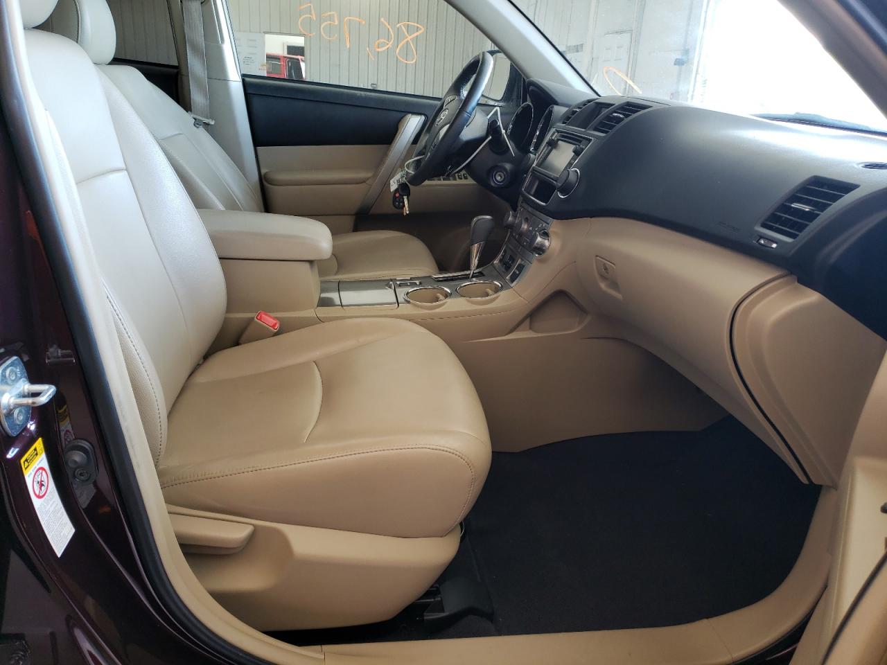 Photo 5 from auction – 2013 TOYOTA HIGHLANDER with VIN 5TDZK3EH2DS103571